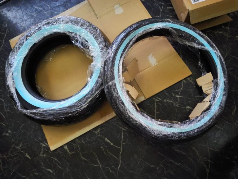 バイクショップアモラ タイヤ 1