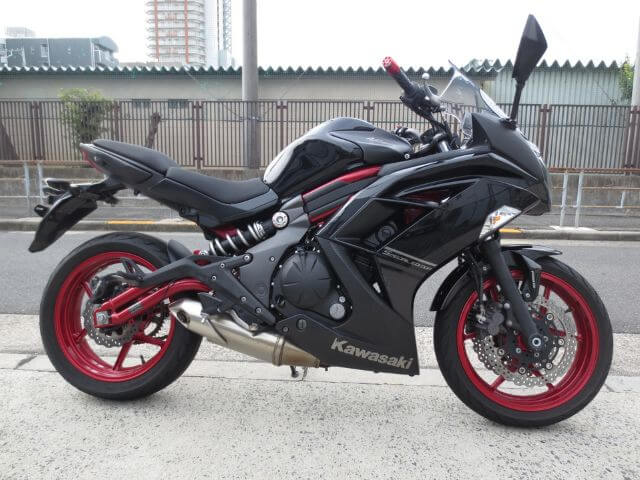 エボニー色のカワサキ2014年式Ninja400ABS